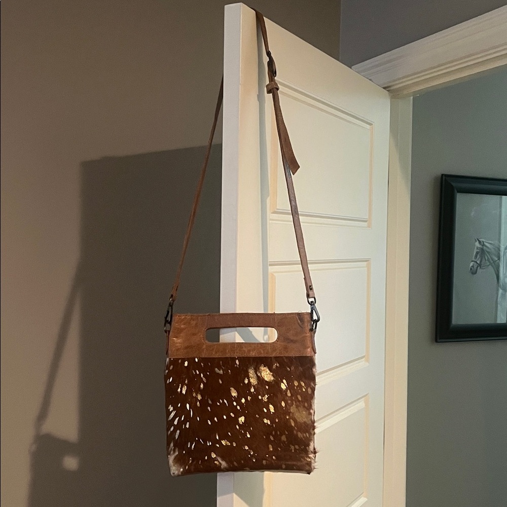 🤎American Darling Cowhide Handbag Like New🤎